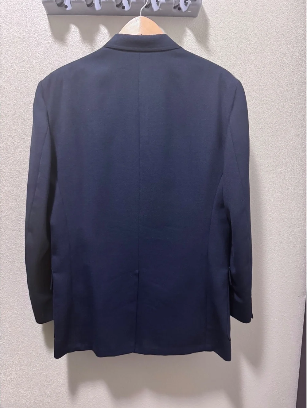 Stafford Navy Blue Blazer Sport Coat Made in USA Gold Crest Buttons Classic Long